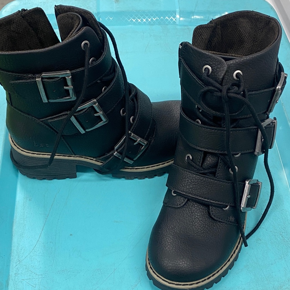 boc Black Lace-Up Buckle Combat Boots